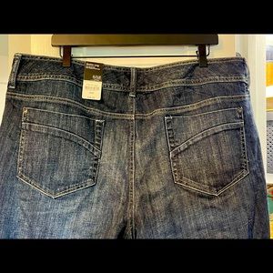 Dk blue Jeans Plus NWT 22W denim cropped pants Ana